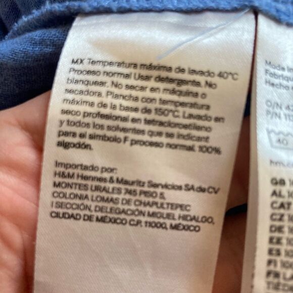 H&M NWT gauzy blouse glowing non sheer + extra button oversized - Picture 8 of 10